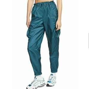 NWT Nike Sportswear Utility Cargo Jogger Pants